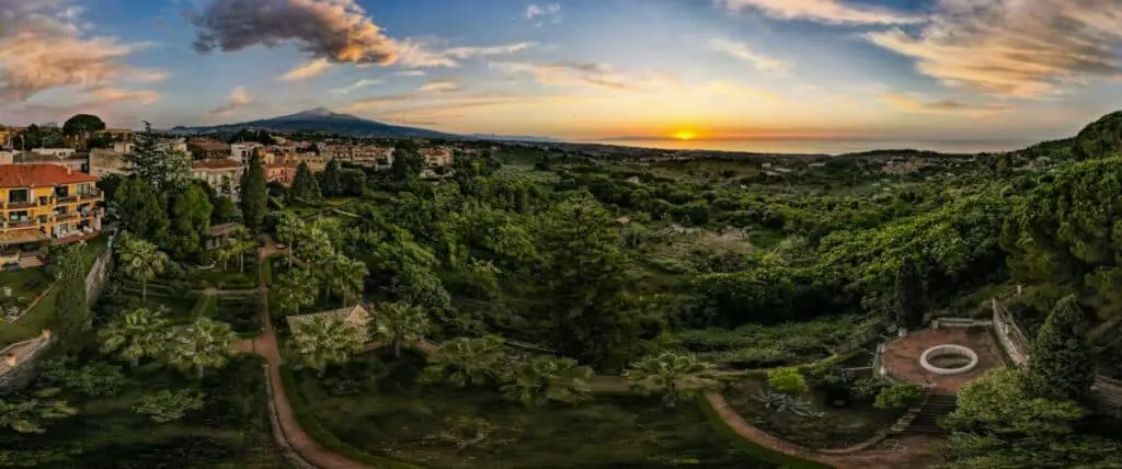 Drone panorama: better results are obtained near sunrise or sunset