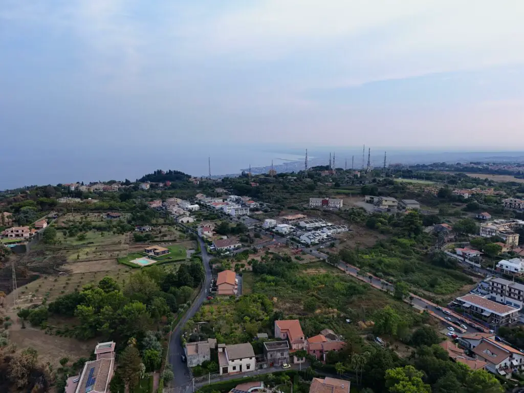 DJI Air 3 48 MP mode, wide angle lens: East coast of Sicily (Photo by Vicvideopic)
