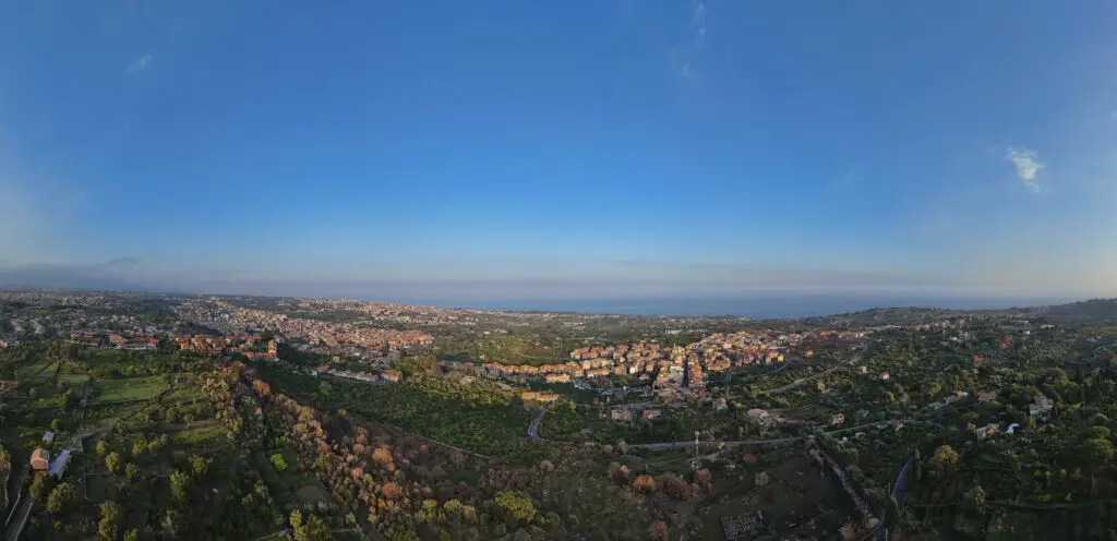 DJI Mini 4 Pro: Sphere panorama on a village in Sicily