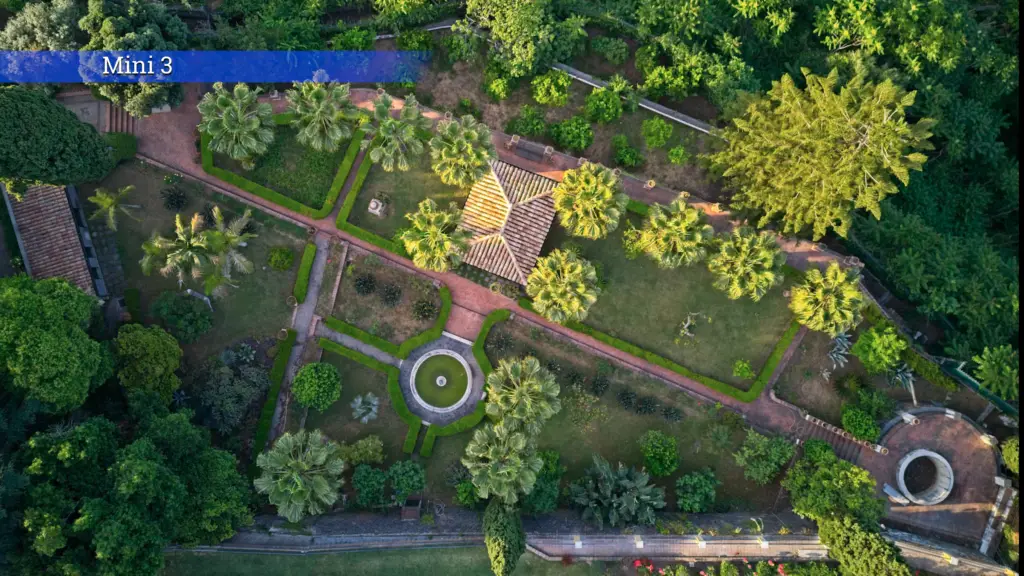 DJI Mini 3 Pro: top-down view of an Italian garden
